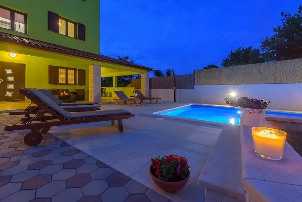 Villa House Gorana By Istrialux Bibici